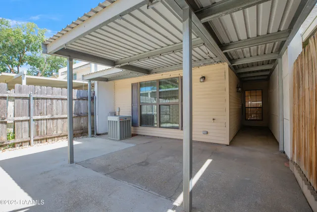 $139,900 | 237 Woodland Circle, New Iberia, LA 70563