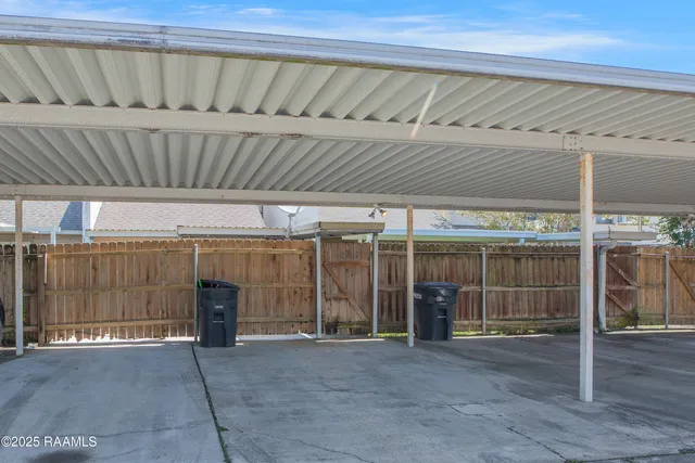 $139,900 | 237 Woodland Circle, New Iberia, LA 70563