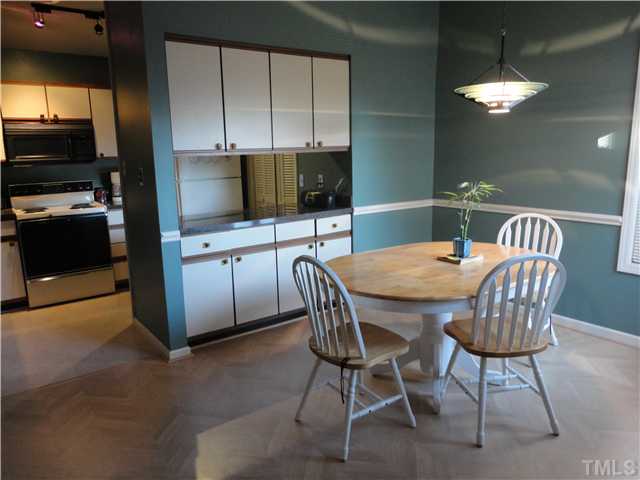 6000 Winterpointe Lane, Unit 204 Raleigh, NC 27606 - Photo 8 of 13 Gallery Image 8