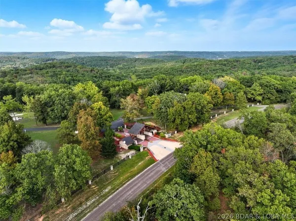 $725,000 | 500 Big Cedar Drive, Camdenton, MO 65020
