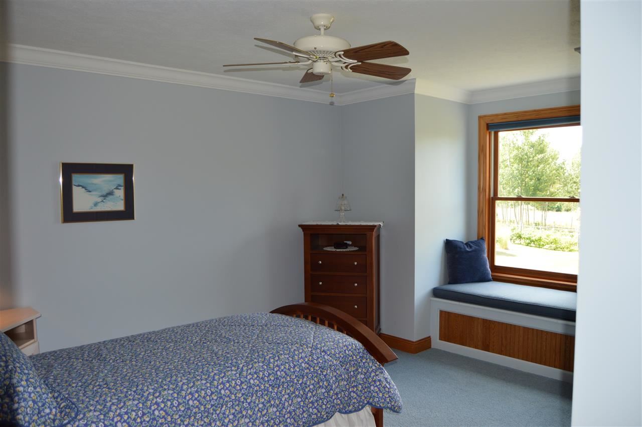 6105 North Overlook Road Northport, MI 49670 - Photo 16 of 44 1796149-15.JPG