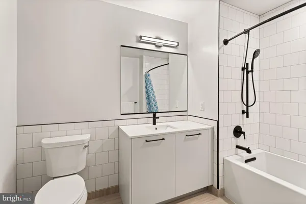 $2,200 | 1625 Eckington Place Northeast, Unit 515, Washington, DC 20002
