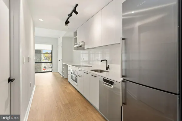 $2,200 | 1625 Eckington Place Northeast, Unit 515, Washington, DC 20002