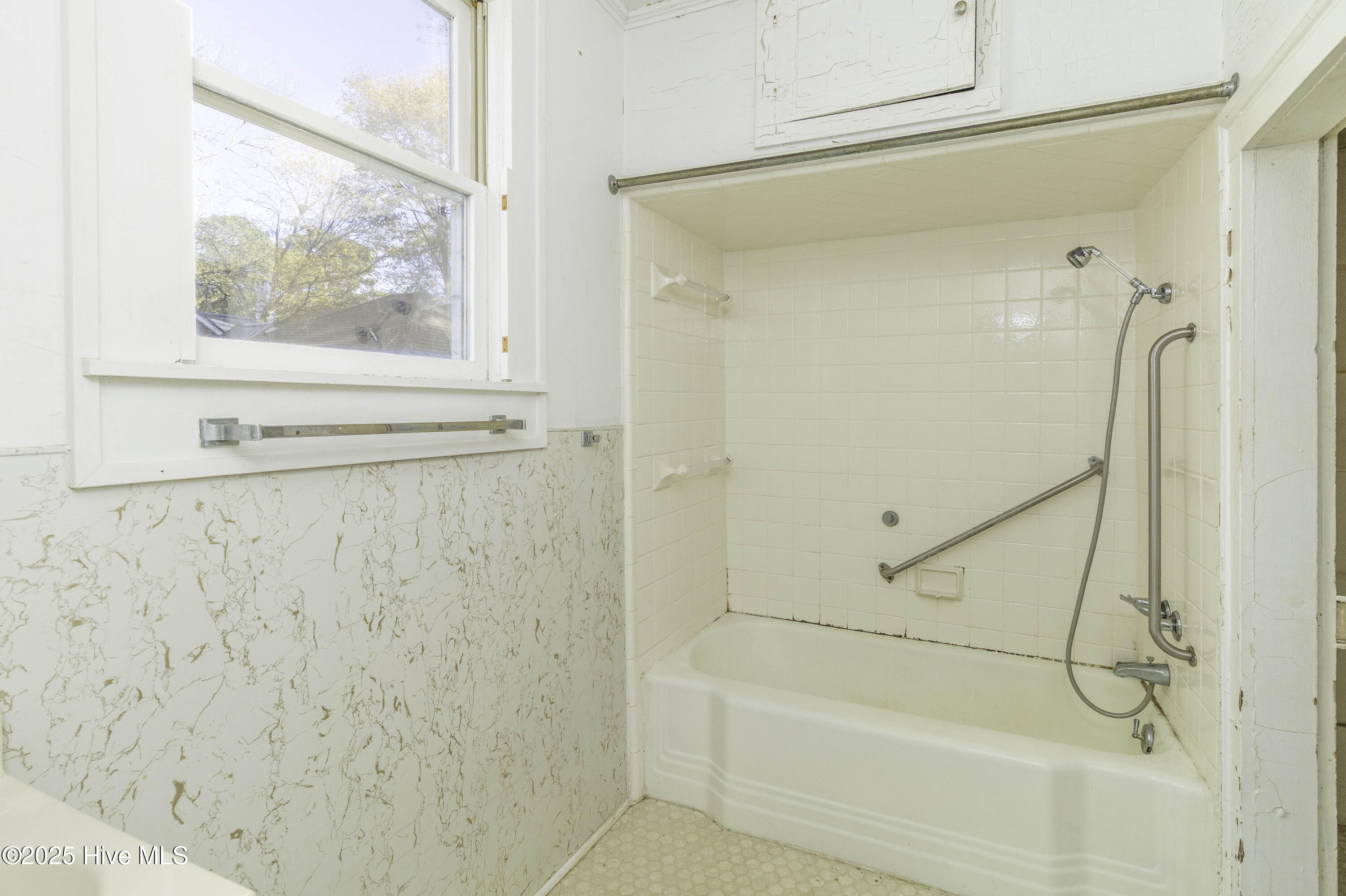 103 East Pitt Street Windsor, NC 27983 - Photo 18 of 33 Downstairs Bath