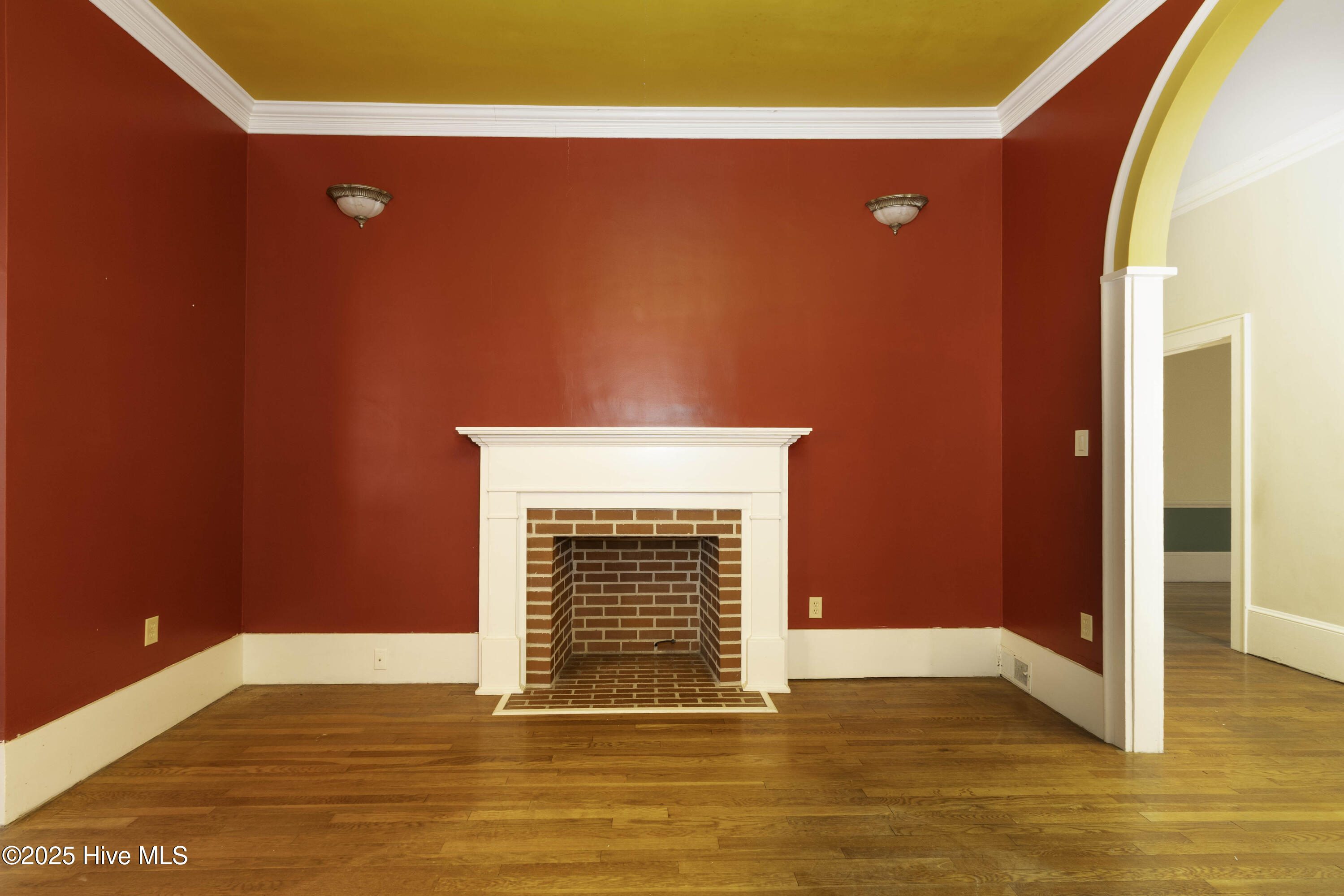 103 East Pitt Street Windsor, NC 27983 - Photo 5 of 33 Front Lft Parlor