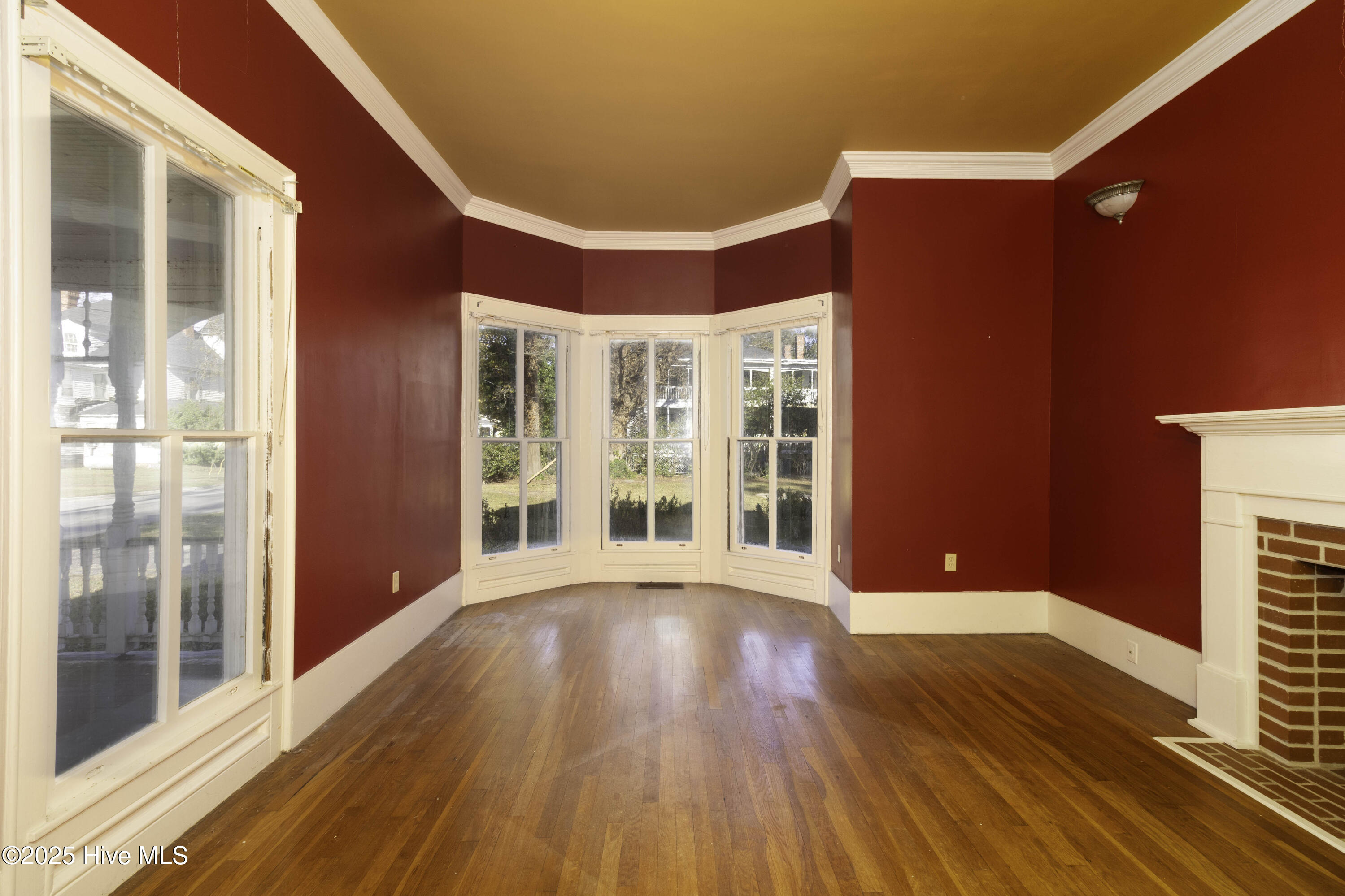 103 East Pitt Street Windsor, NC 27983 - Photo 6 of 33 Front Left