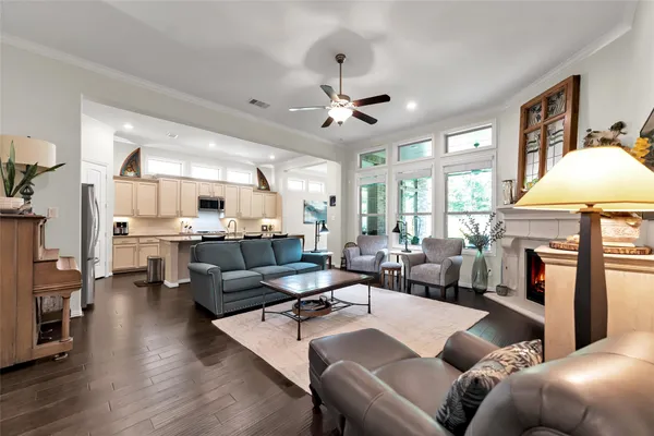 $539,900 | 1015 Ginger Glade Lane, Pinehurst, TX 77362