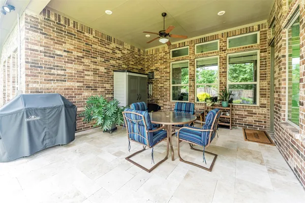 $539,900 | 1015 Ginger Glade Lane, Pinehurst, TX 77362