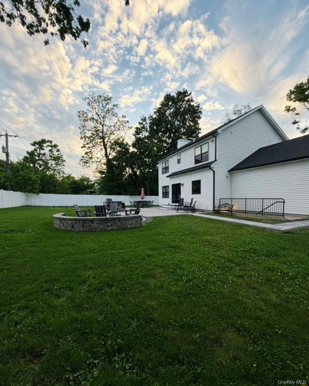 406 Two Rod Road Port Jefferson Station, NY 11776 - Photo 36 of 40