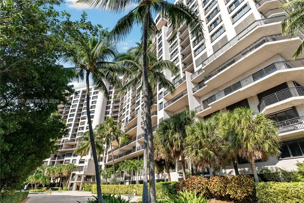 a view of a multi story building