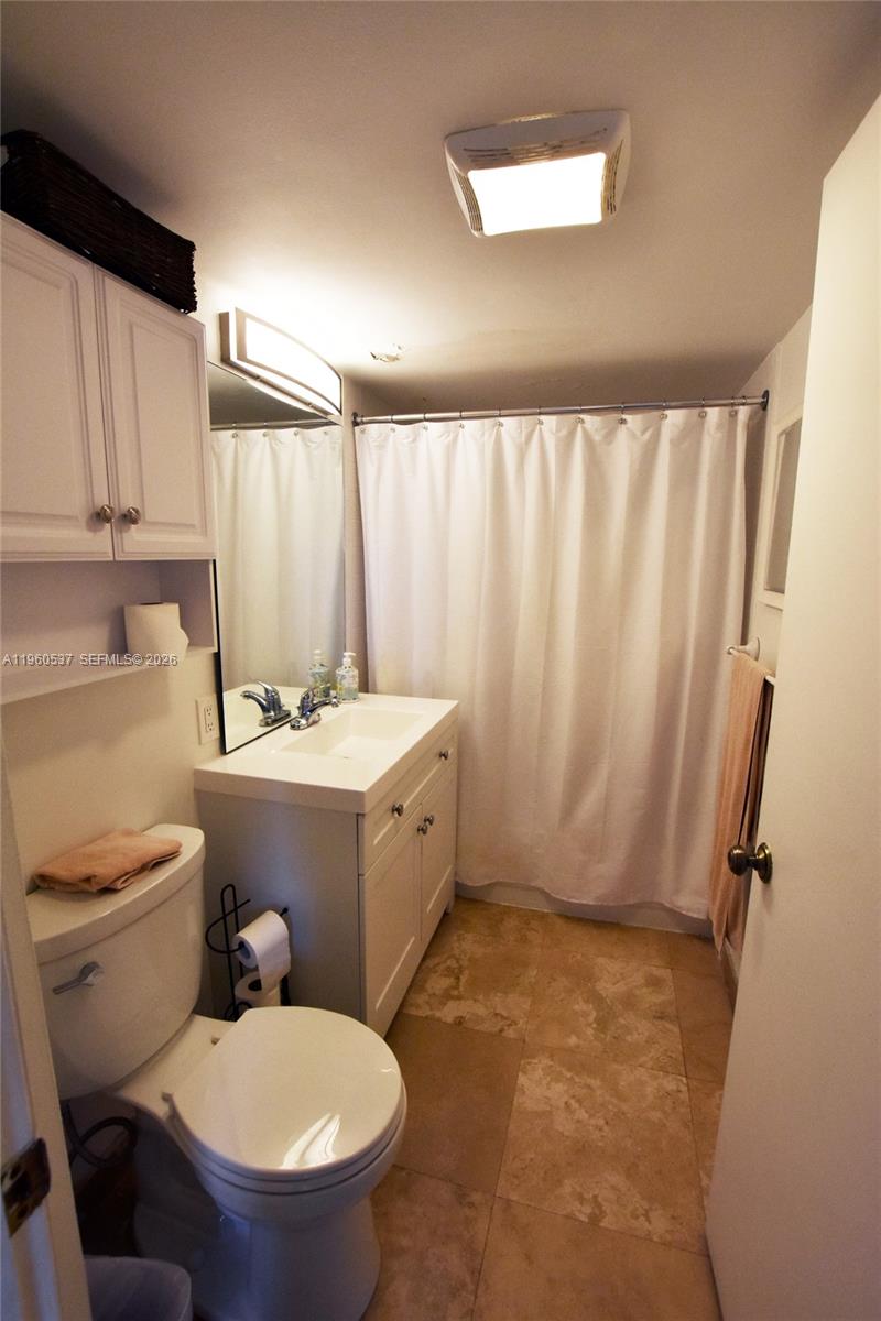 540 Brickell Key Drive, Unit 505 Miami, FL 33131 - Photo 19 of 40