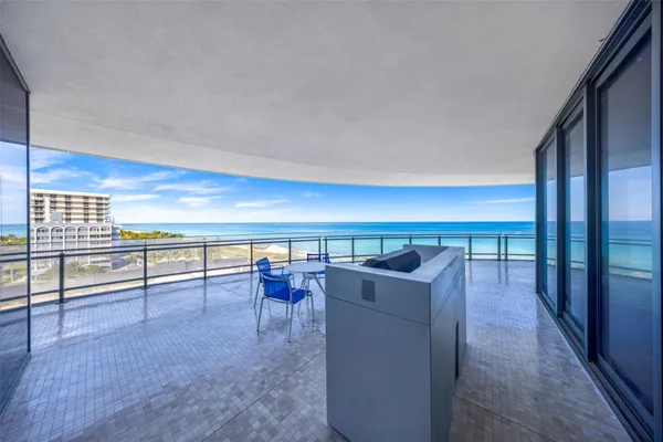 $8,600,000 | 8701 Collins Avenue, Unit 701, Miami Beach, FL 33141