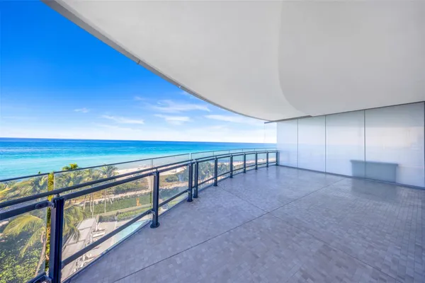 $8,600,000 | 8701 Collins Avenue, Unit 701, Miami Beach, FL 33141
