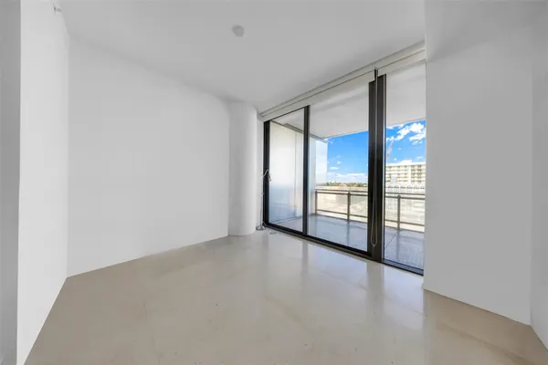 $8,600,000 | 8701 Collins Avenue, Unit 701, Miami Beach, FL 33141