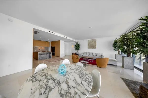 $8,600,000 | 8701 Collins Avenue, Unit 701, Miami Beach, FL 33154