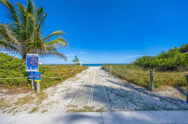 $8,600,000 | 8701 Collins Avenue, Unit 701, Miami Beach, FL 33154