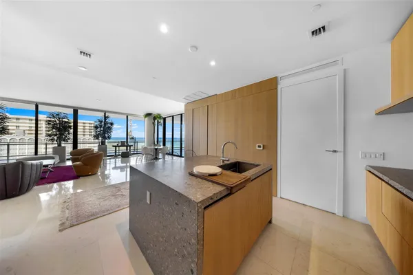 $8,600,000 | 8701 Collins Avenue, Unit 701, Miami Beach, FL 33141