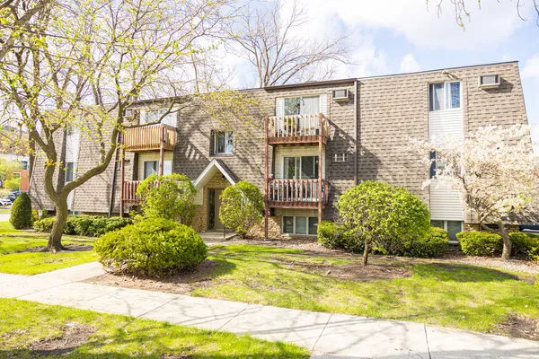$1,400 | 218 Madison Street, Unit 3D, Joliet, IL 60435