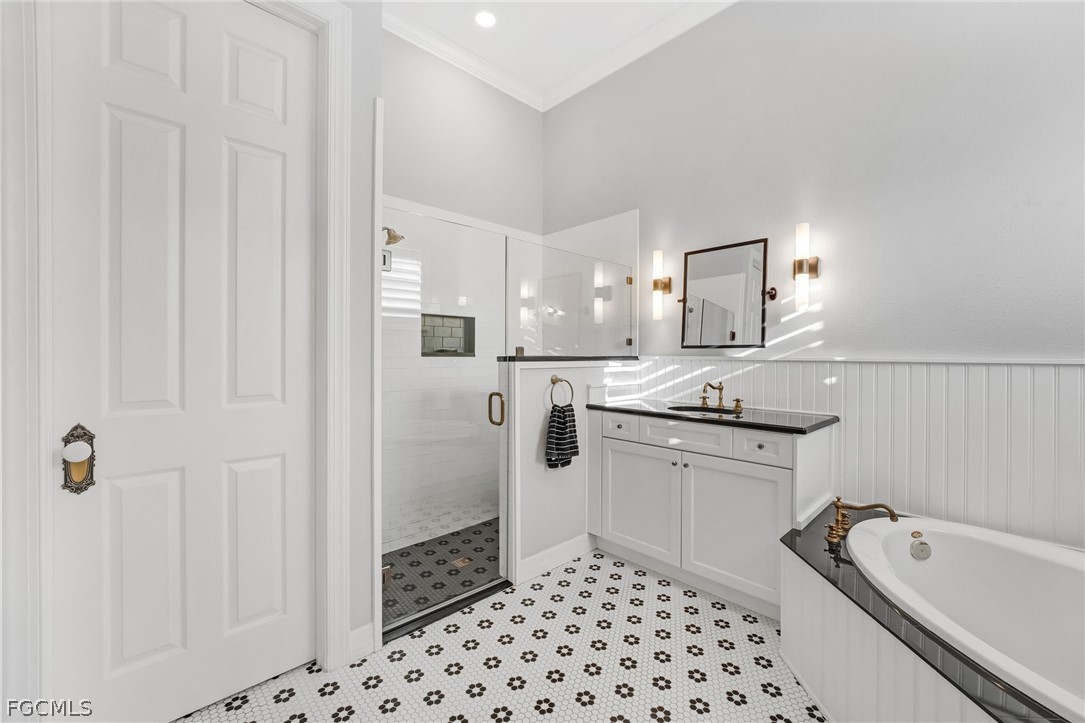 2999 Willow Ridge Court Fort Myers, FL 33905 - Photo 23 of 50 a kitchen with a sink cabinets and appliances