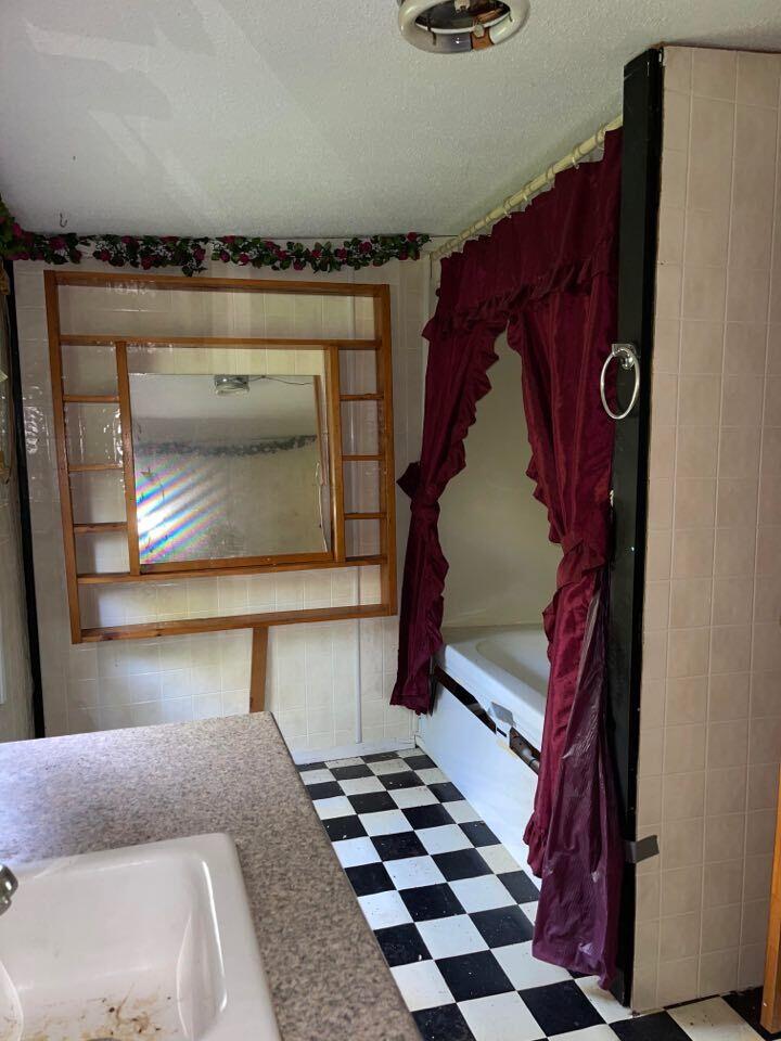 669 South Chester Road Lincoln, ME 04457 - Photo 7 of 15 242146182_387566019661345_35838498848285