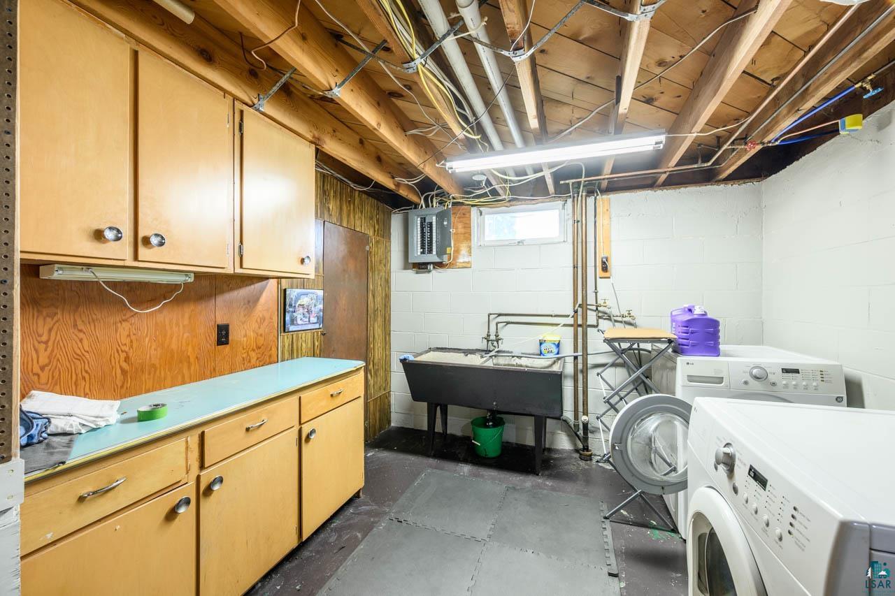 301 2nd Street North Biwabik, MN 55708 - Photo 24 of 43 Laundry room