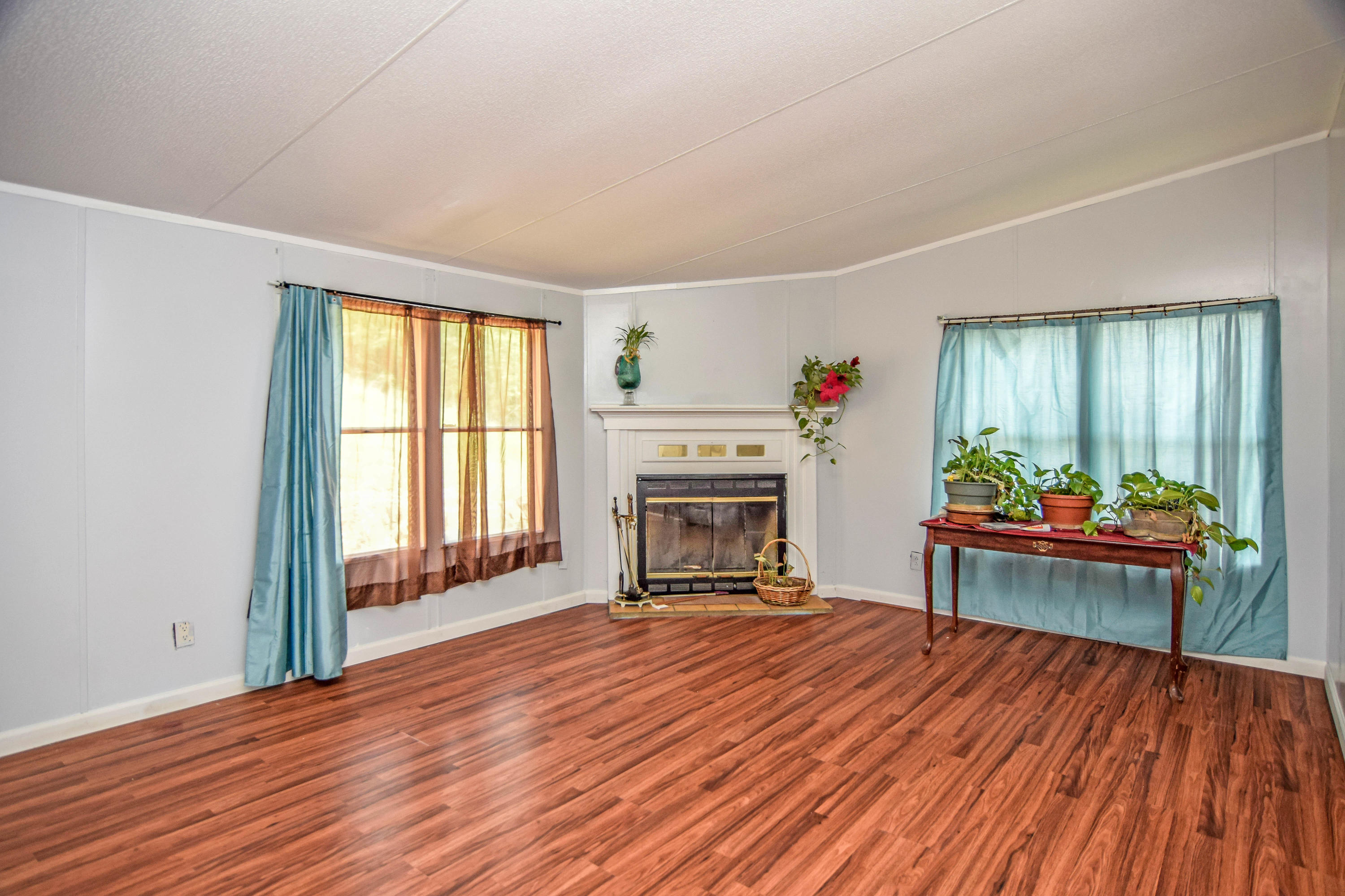 1086 Powder Springs Road Sevierville, TN 37876 - Photo 12 of 25 FamilyRoom