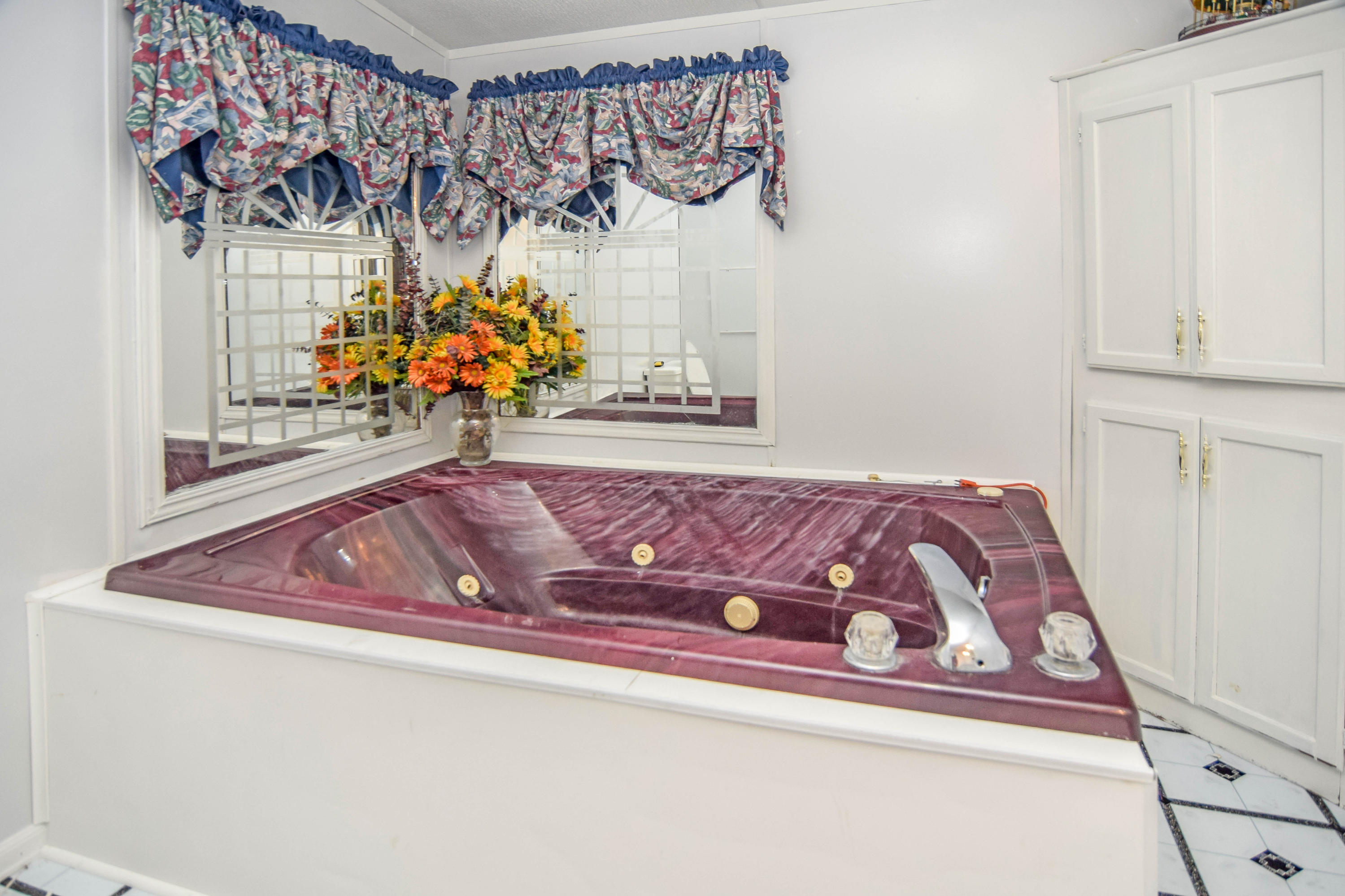 1086 Powder Springs Road Sevierville, TN 37876 - Photo 14 of 25 JacuzziTub