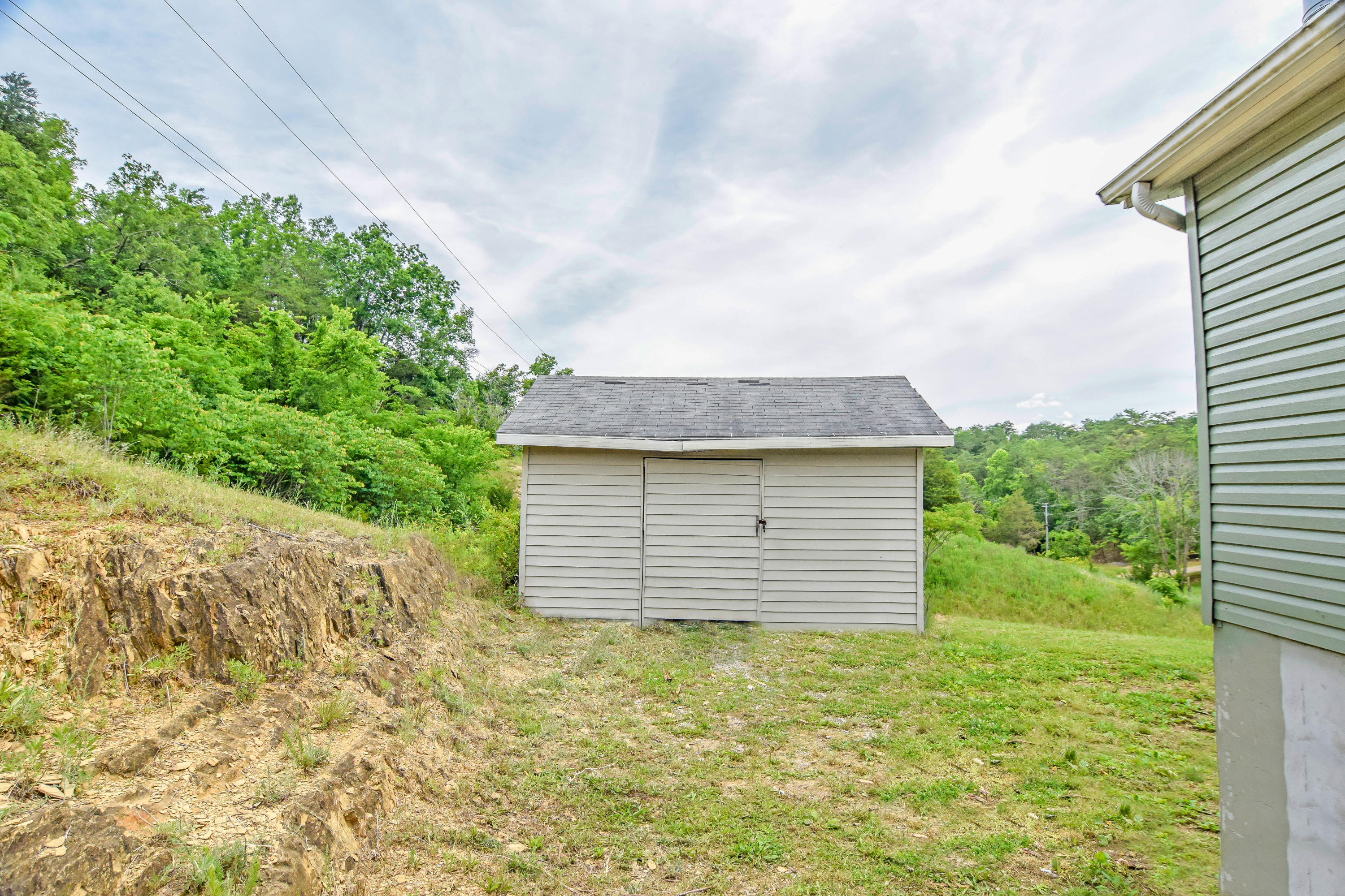 1086 Powder Springs Road Sevierville, TN 37876 - Photo 18 of 25 Shed