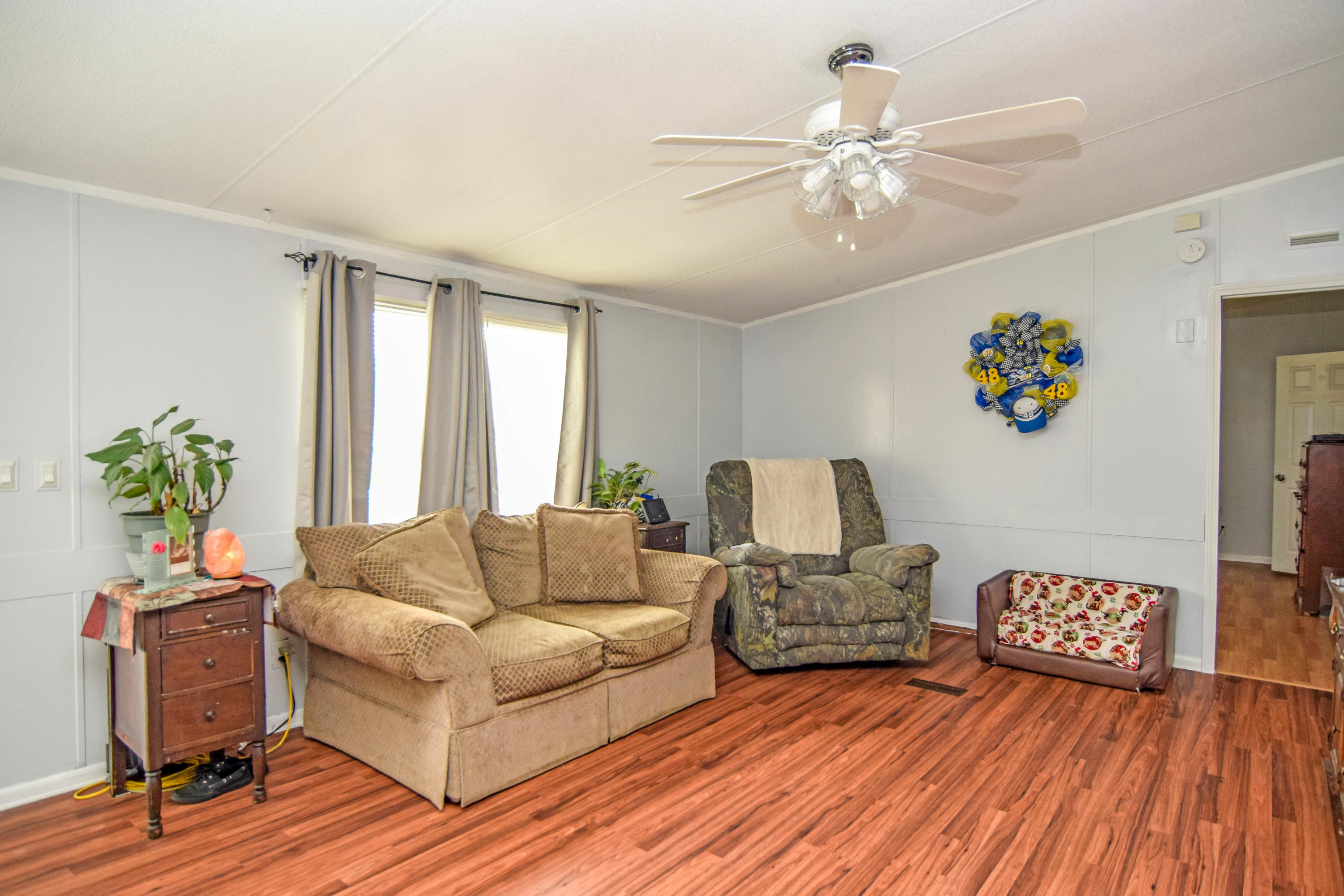 1086 Powder Springs Road Sevierville, TN 37876 - Photo 4 of 25 LivingRoom1
