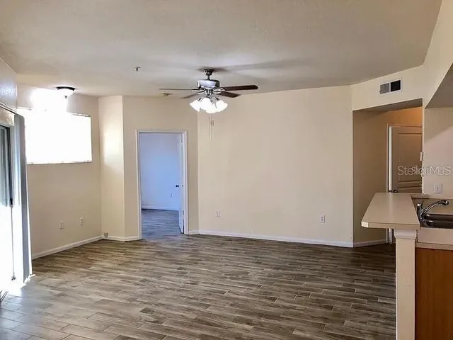 $238,500 | 5125 Palm Springs Boulevard, Unit 3104, Tampa, FL 33647