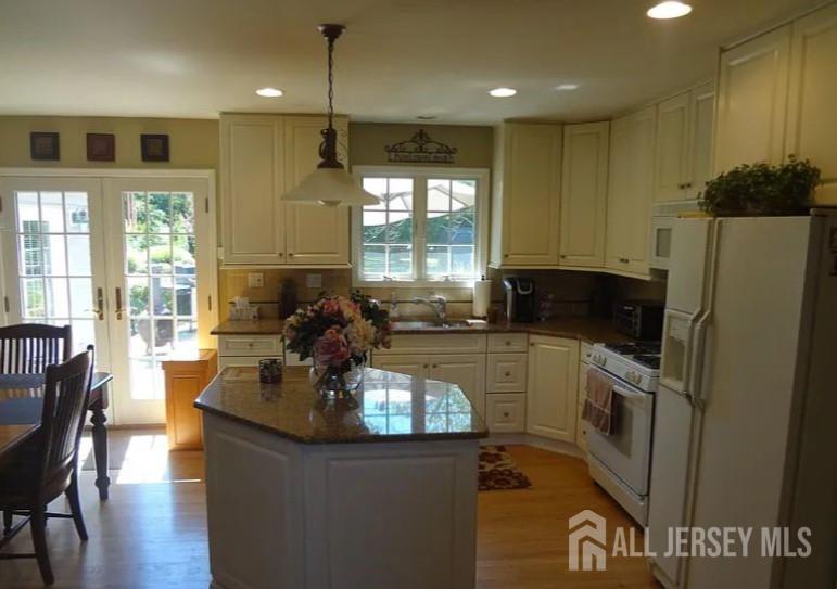 246 Fresh Ponds Road Monroe Township, NJ 08831 - Photo 14 of 37