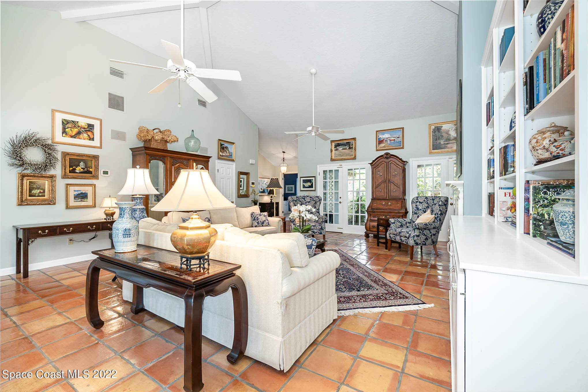 4025 Turtle Mound Road Melbourne, FL 32934 - Photo 7 of 54 a living room with furniture