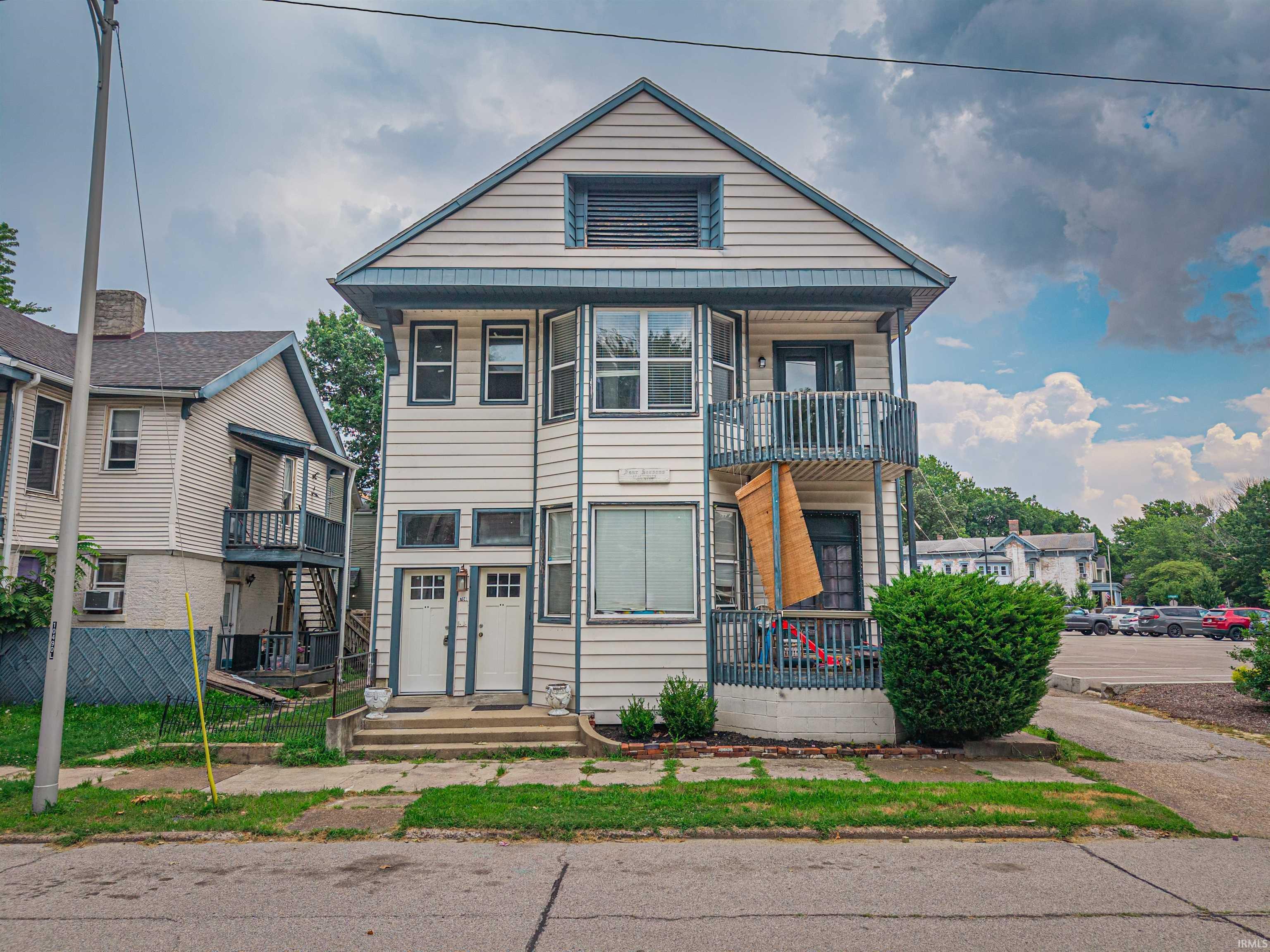 708 Southeast 3rd Street Evansville, IN 47713 - Photo 2 of 28