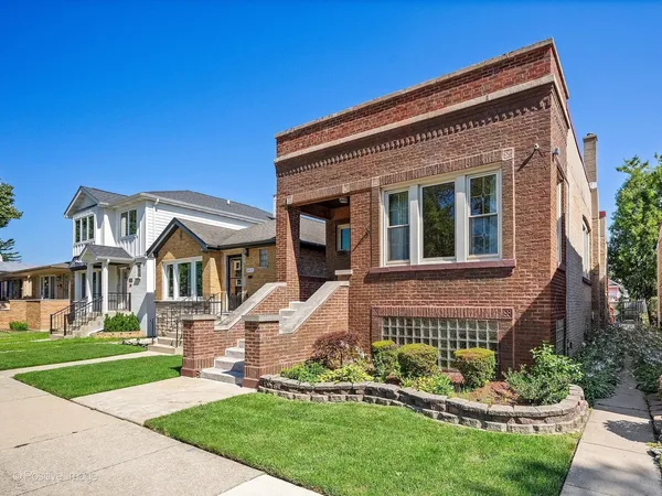 $425,000 | 6427 27th Place, Berwyn, IL 60402