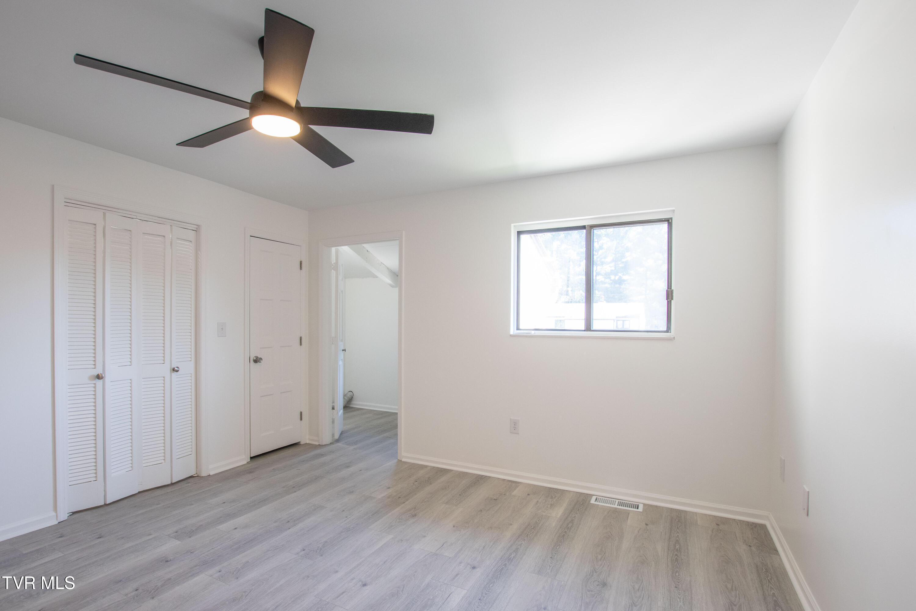 108 Melody Lane, Unit 1 Bristol, TN 37620 - Photo 32 of 38 D-1 Bedroom 2