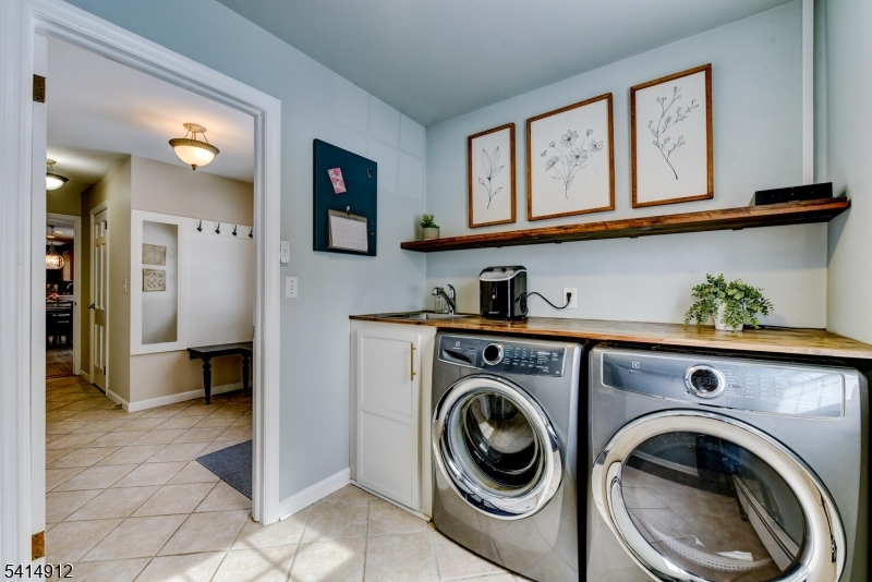 76 East Lake Road Kinnelon, NJ 07405 - Photo 20 of 44