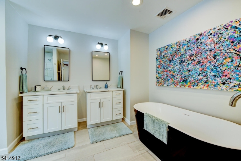 76 East Lake Road Kinnelon, NJ 07405 - Photo 25 of 44