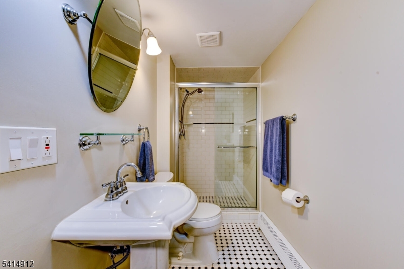 76 East Lake Road Kinnelon, NJ 07405 - Photo 34 of 44