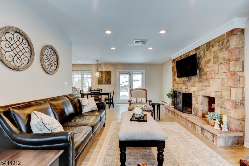 76 East Lake Road Kinnelon, NJ 07405 - Photo 5 of 44