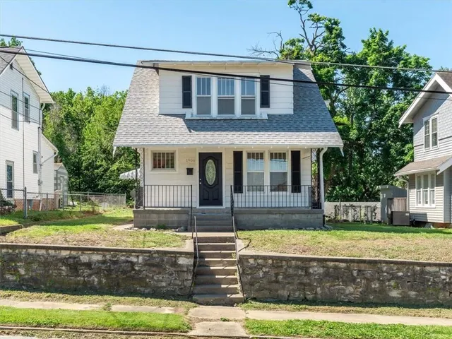 $215,000 | 1906 Sacramento Street, St. Joseph, MO 64507