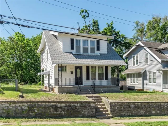 $215,000 | 1906 Sacramento Street, St. Joseph, MO 64507