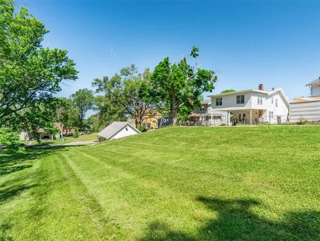 $215,000 | 1906 Sacramento Street, St. Joseph, MO 64507