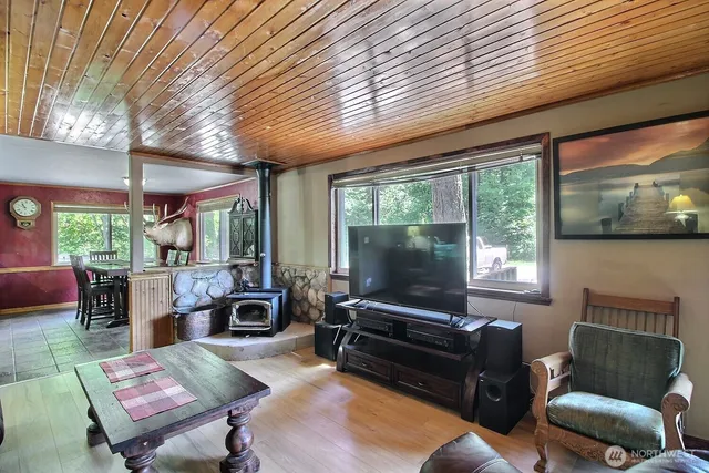 $525,000 | 36204 108th Ave Court East, Eatonville, WA 98328