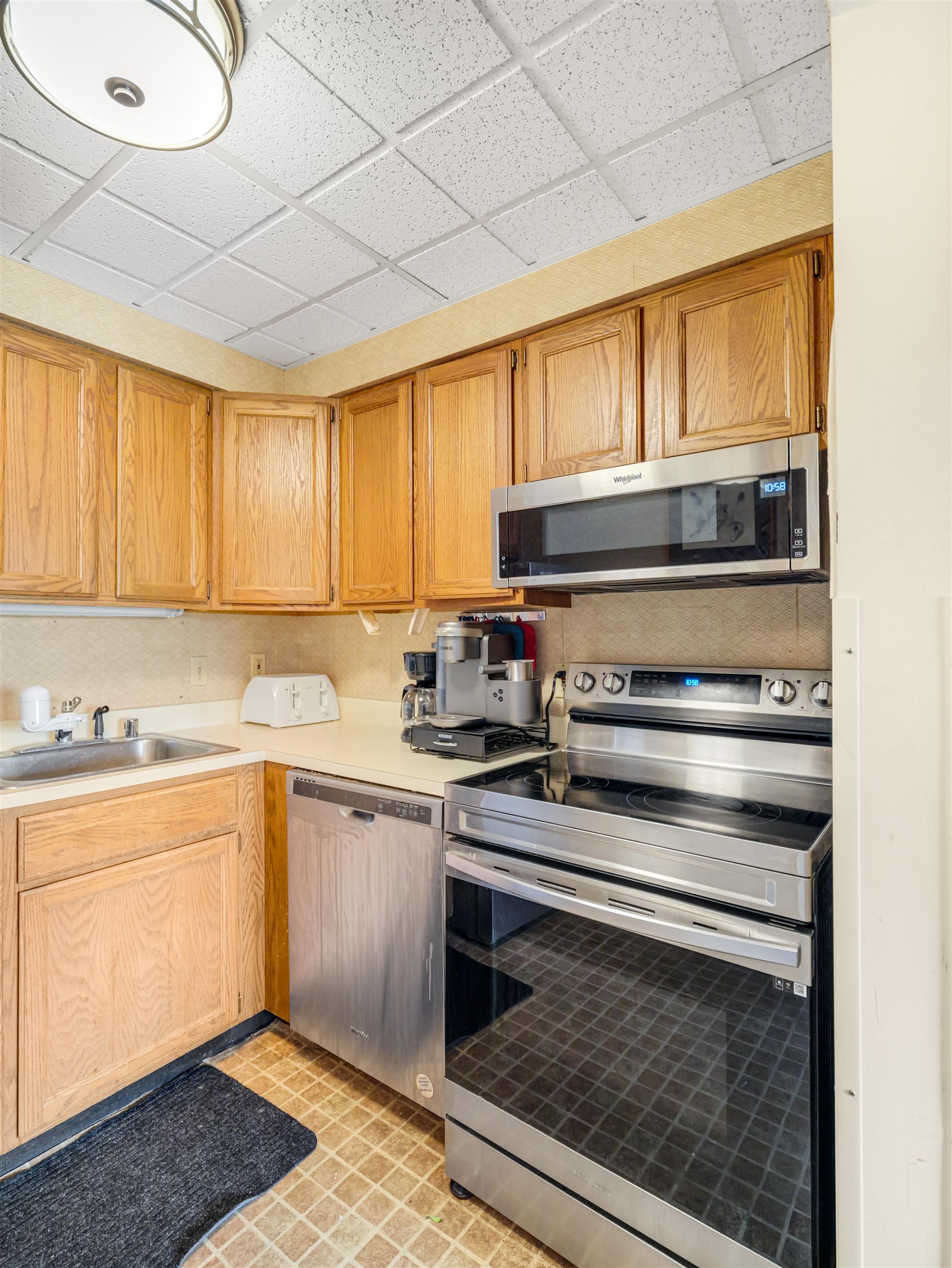 135 East Mountain Road, Unit 1G6 Killington, VT 05751 - Photo 3 of 43