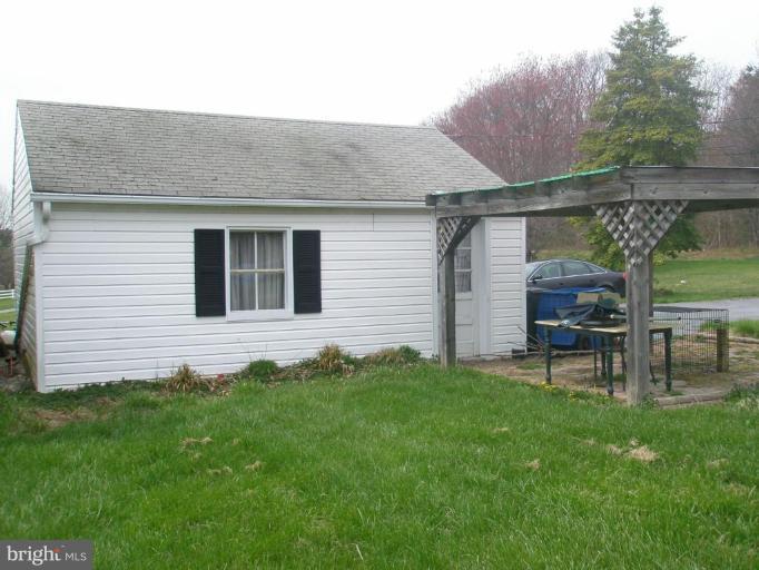 10539 Old Annapolis Road Frederick, MD 21701 - Photo 2 of 18 Garage 1