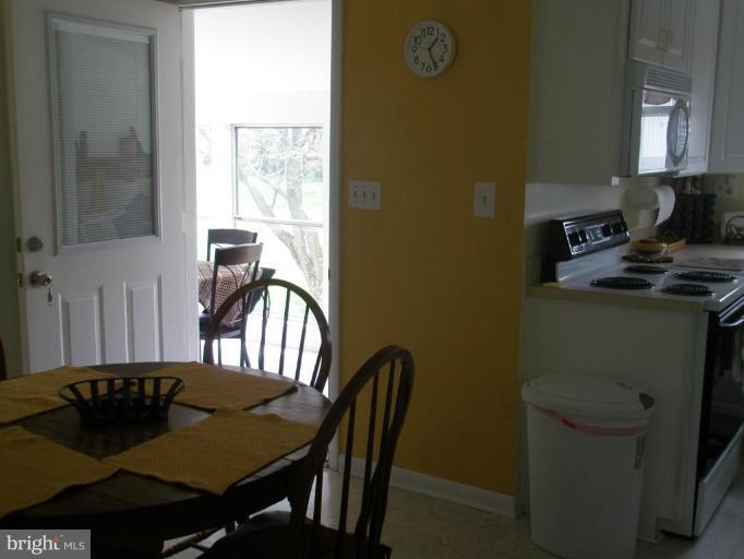 10539 Old Annapolis Road Frederick, MD 21701 - Photo 13 of 18 Kitchen/Dining Room