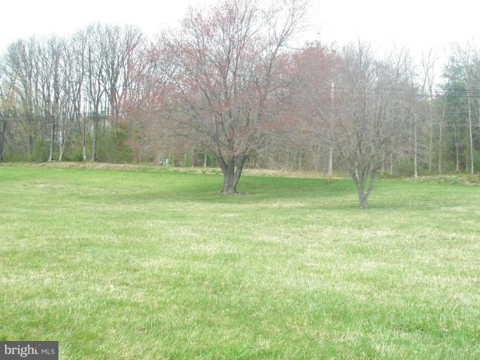 10539 Old Annapolis Road Frederick, MD 21701 - Photo 4 of 18 Garden