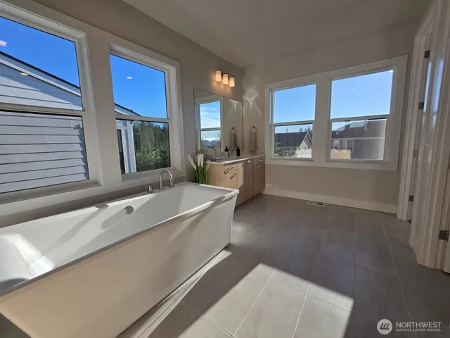 $2,498,900 | 13809 Southeast 85th Street, Newcastle, WA 98059