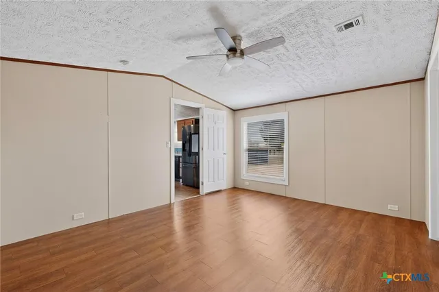 $250,000 | 195 Gato Road, Cedar Creek, TX 78612