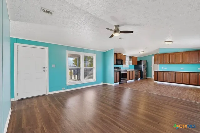 $250,000 | 195 Gato Road, Cedar Creek, TX 78612